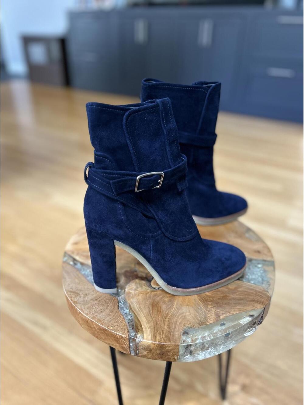 Gianvito Rossi Navy Suede Ankle Adjustable Buckle Boots Sz40